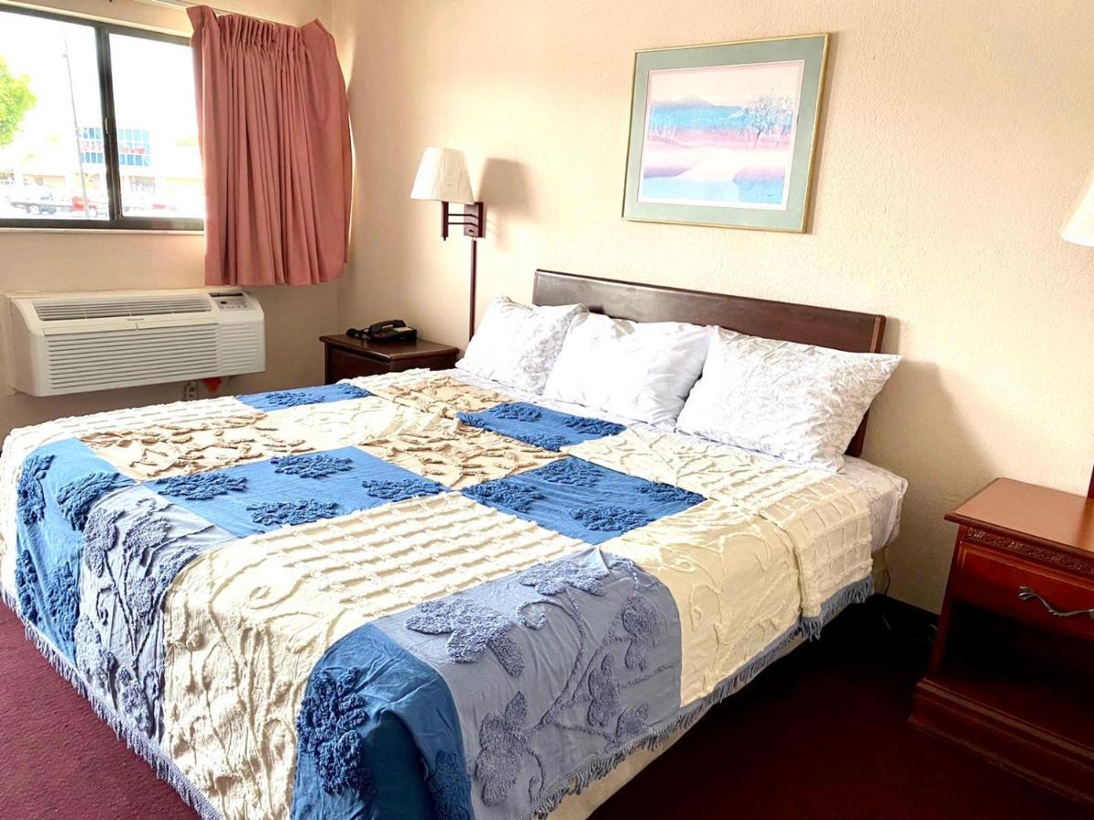 Regency Inn Fern Park Εξωτερικό φωτογραφία